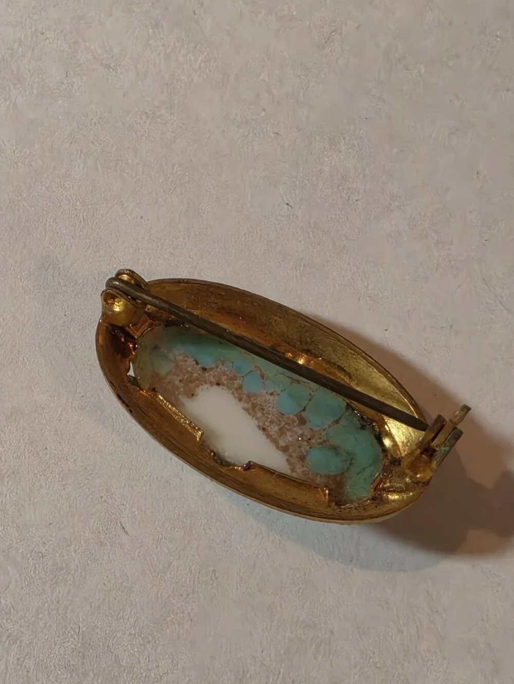 Vintage Faux Turquoise Peking Glass Golden Oval Victorian Brooch
